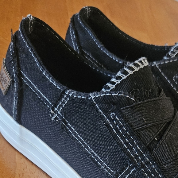 NWOT'S- VERBENAS - "Carmen" Slip-on Red Leather Espadrilles - Size 10 - Picture 10 of 12